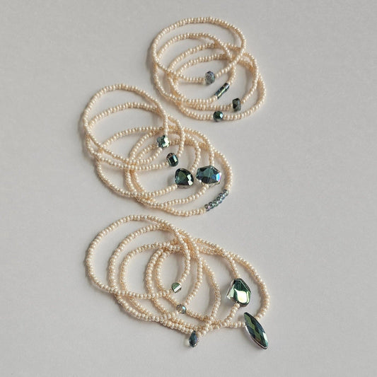 Pearl and crystals seed beads bracelets