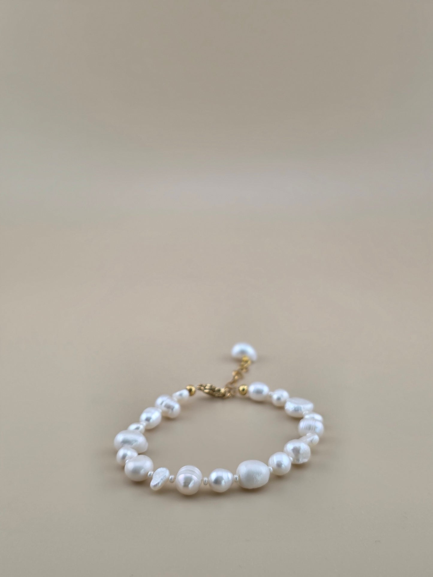 Willow-Pearl Bracelet