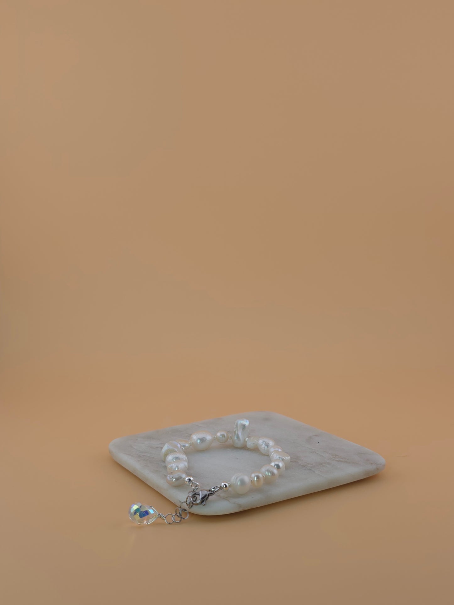 Willow-Pearl Bracelet