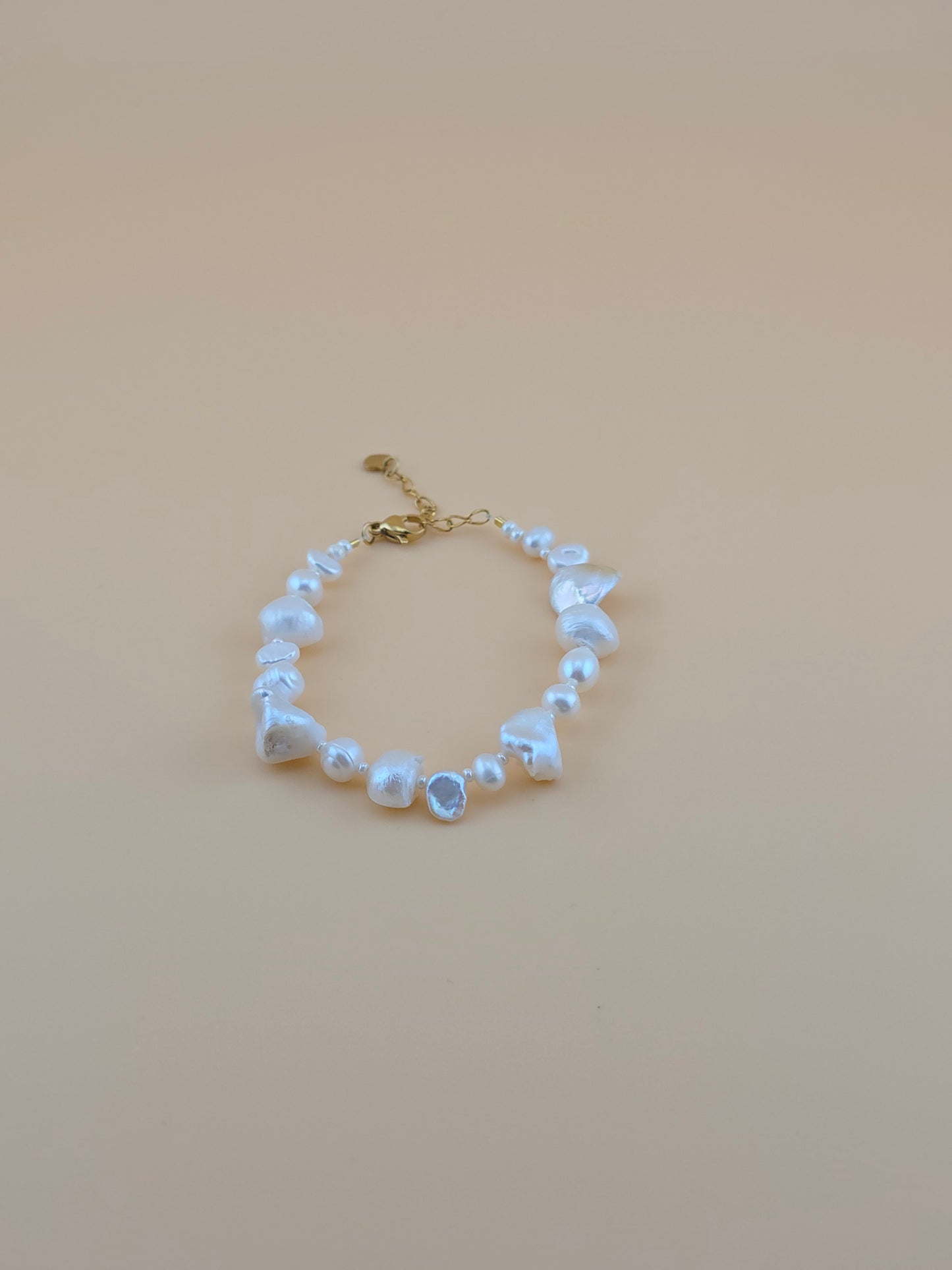 Willow-Pearl Bracelet